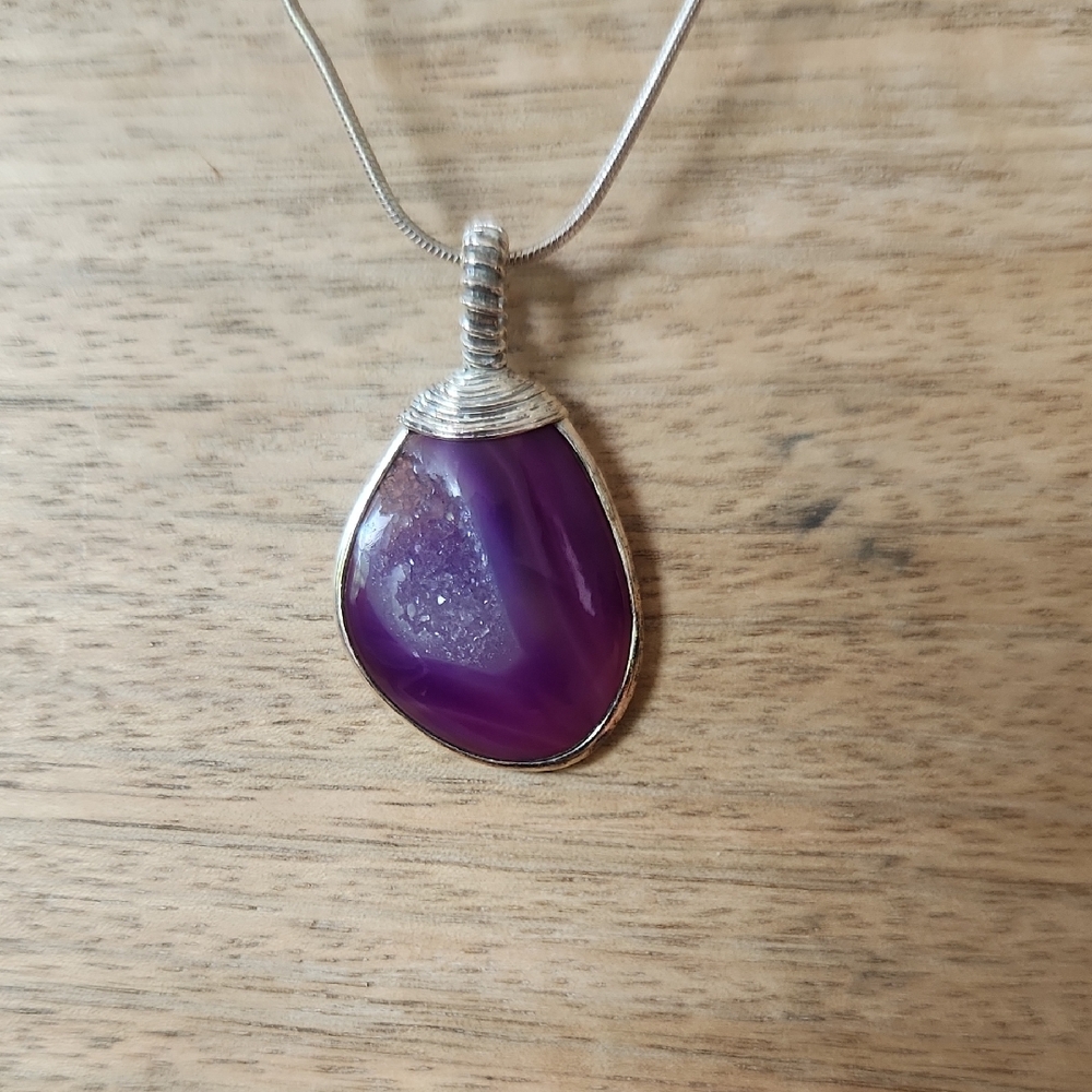 Elegant Purple Pendant Necklace